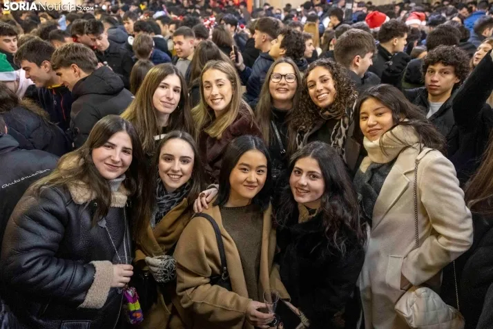 Champanada Nochevieja 2025./ Viksar Fotografía