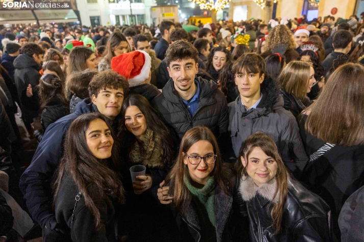 Champanada Nochevieja 2025./ Viksar Fotografía