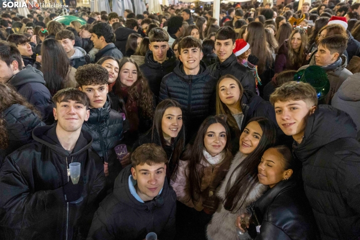 Champanada Nochevieja 2025./ Viksar Fotografía