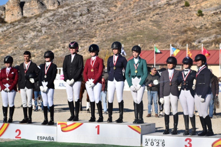El centro ecuestre El Robledal cierra la temporada con dos podios en Segovia