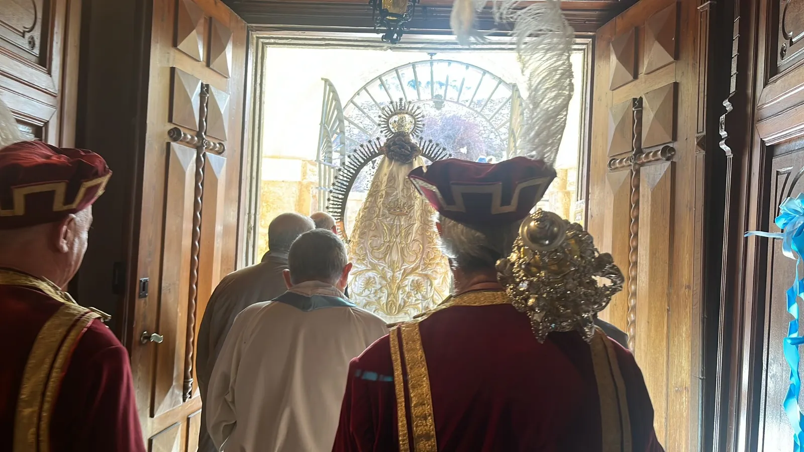 Foto 8 - La imagen de la Virgen del Coro regresa al convento de las Concepcionistas en &Aacute;greda