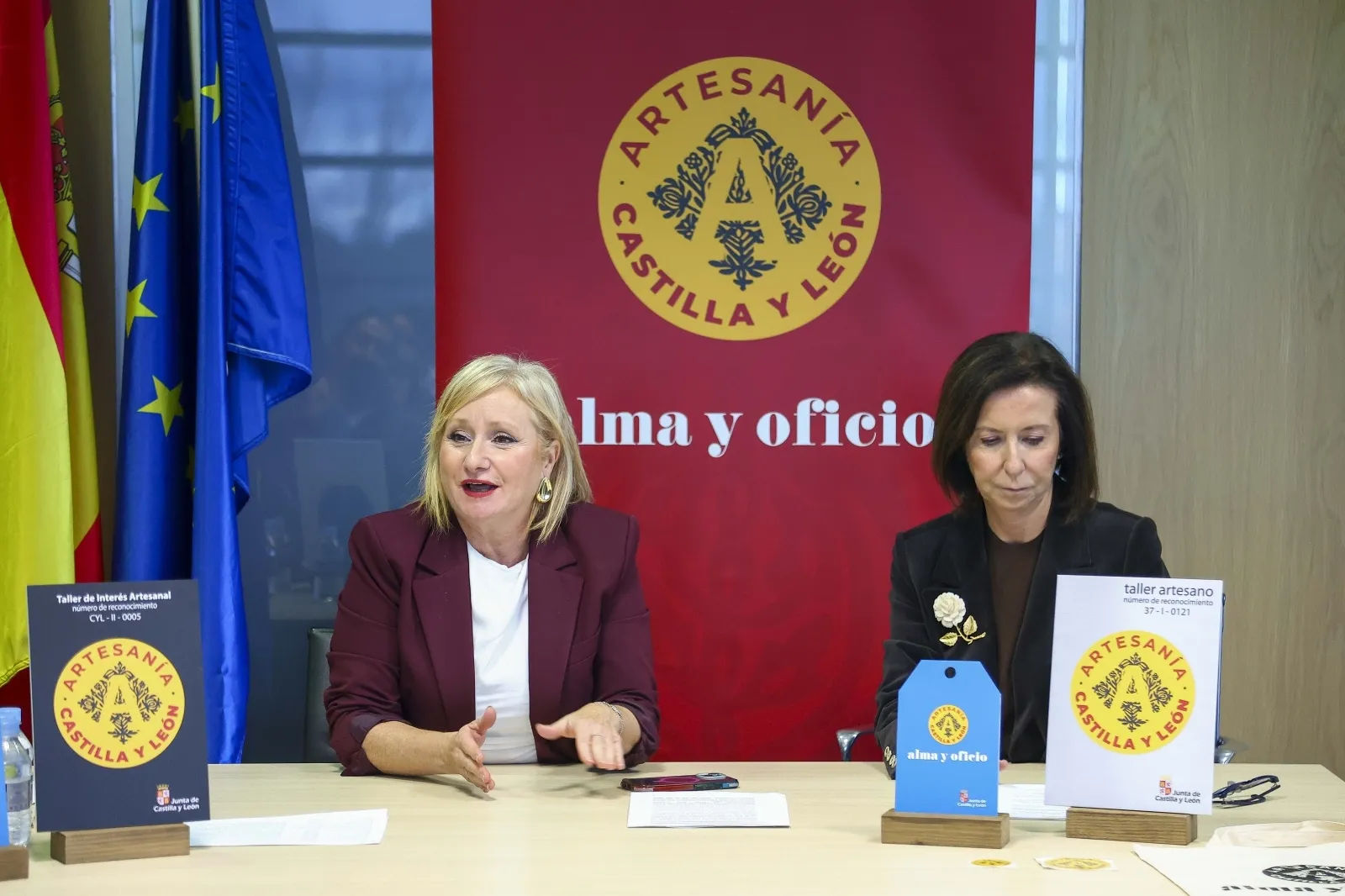 Foto 2 - Un bordado del siglo XIX inspira la nueva imagen que identificar&aacute; a la artesan&iacute;a de Castilla y Le&oacute;n