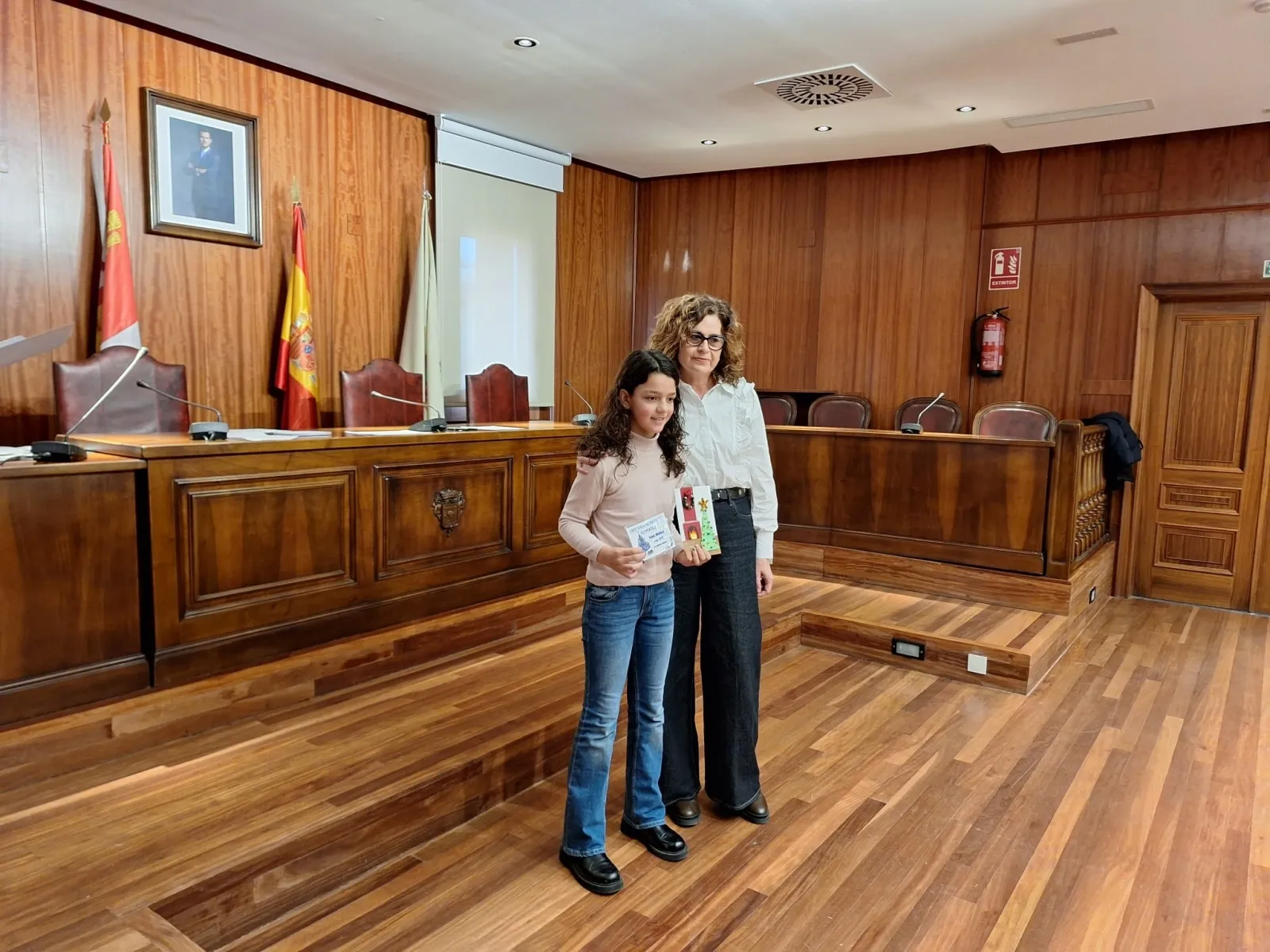 Foto 2 - Almaz&aacute;n entrega los premios de sus concursos de postales, fachadas y fotograf&iacute;a