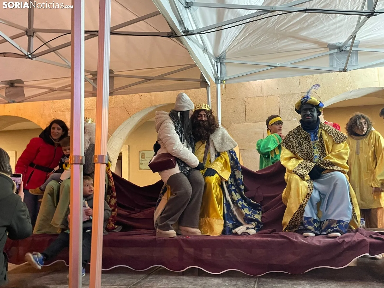 Foto 7 - Fotos: Los Reyes Magos se dejan ver en numerosos pueblos de Soria