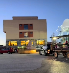 Foto 4 - Los Reyes Magos no se olvidaron de los m&aacute;s mayores y visitaron los centros de Residencia Latorre