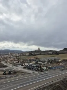 Foto 5 - VIDEO | Retrasos de dos horas por protestas agrarias entre Langa y Aranda