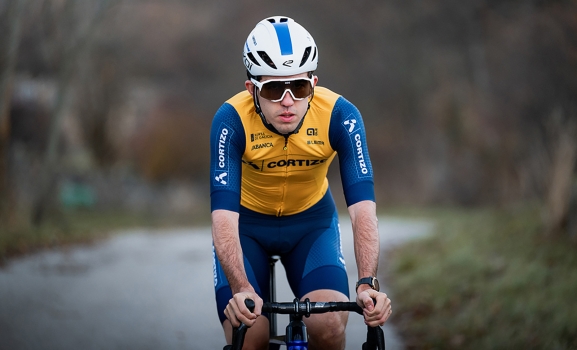 Las victorias en el País Vasco avalan el salto del soriano Antonio González a uno de los referentes del pelotón amateur