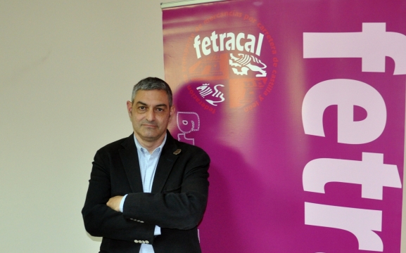 FETRACAL critica a la DGT por cortar carreteras en Castilla y León sin nieve