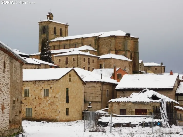 Fotos: Uno de los pueblos m&aacute;s bonitos de Espa&ntilde;a, cubierto por la nieve