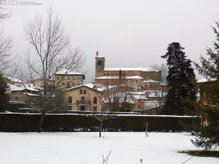 Fotos: Uno de los pueblos m&aacute;s bonitos de Espa&ntilde;a, cubierto por la nieve