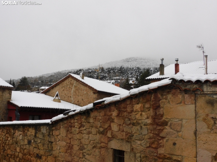 Fotos: Uno de los pueblos m&aacute;s bonitos de Espa&ntilde;a, cubierto por la nieve