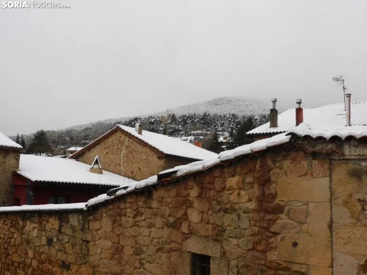 Fotos: Uno de los pueblos m&aacute;s bonitos de Espa&ntilde;a, cubierto por la nieve