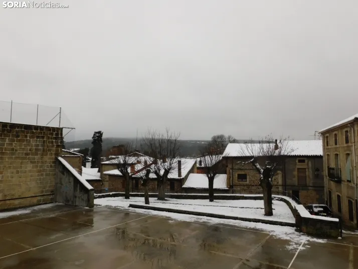 Fotos: Uno de los pueblos m&aacute;s bonitos de Espa&ntilde;a, cubierto por la nieve