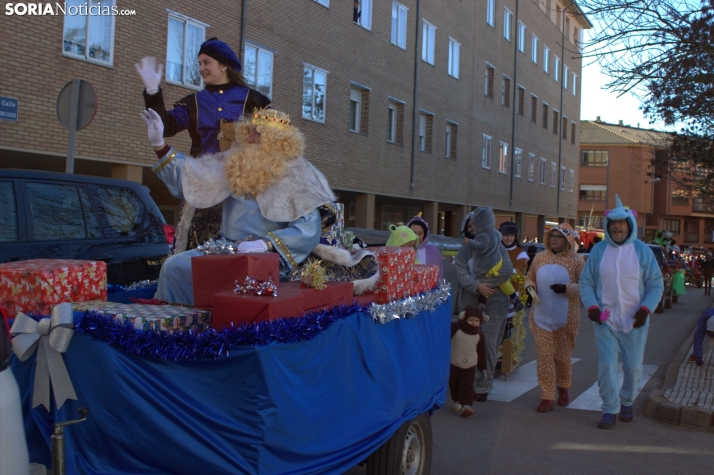 Una imagen de la llegada de los Señores de Oriente a ASPACE. /PC