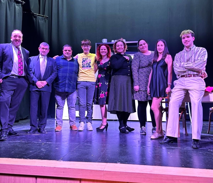 Teatro en Navaleno: Mutis por el foro y Confesiones el 19 y 20 de enero