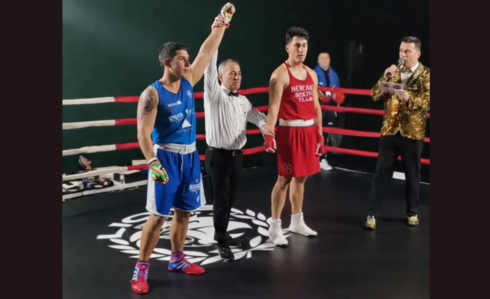 El boxeador Caleb Recuero se impone con autoridad tras un cambio de formato