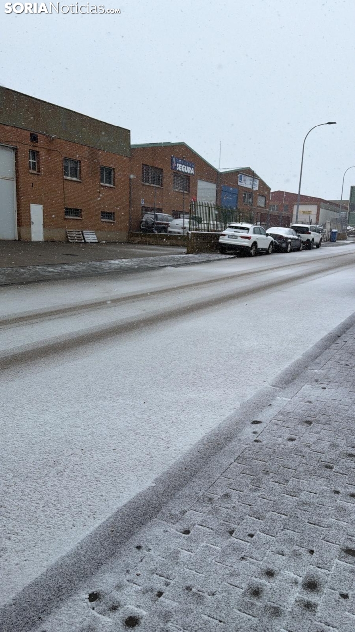 Una imagen de la nevada esta mañana de miércoles. /SN
