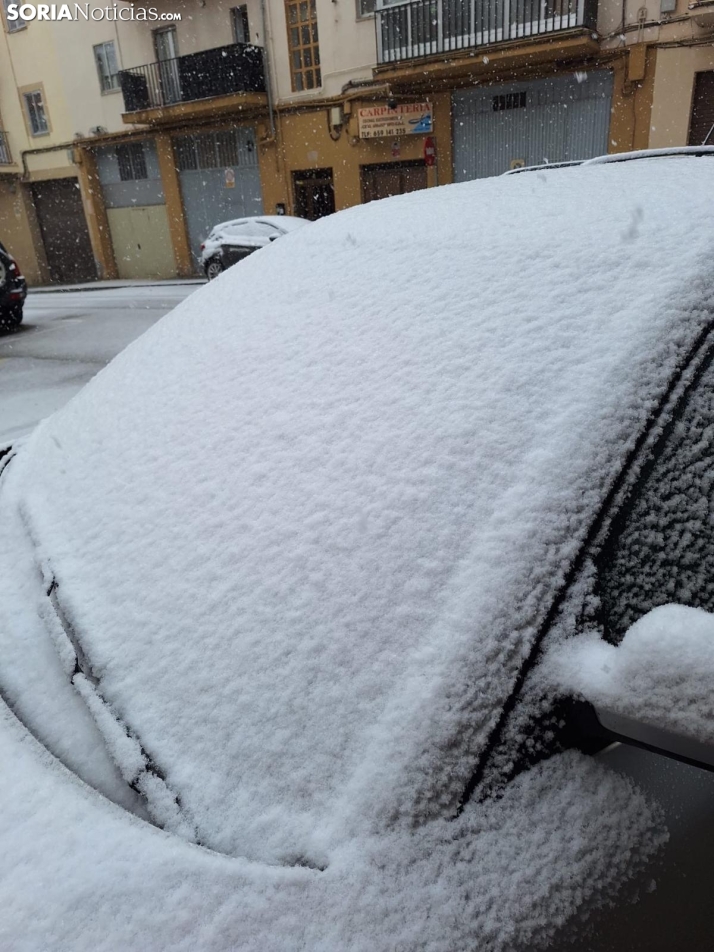 Una imagen de la nevada esta mañana de miércoles. /SN
