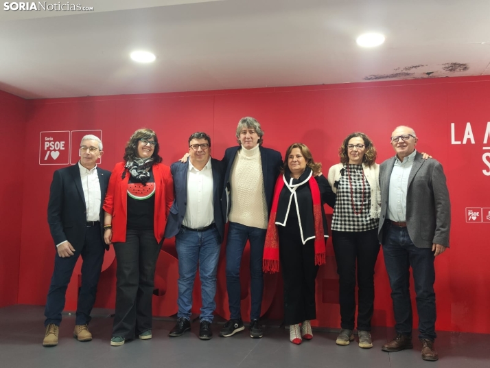 Carlos Martínez presenta su lista para asaltar Castilla y León: el PSOE no está para influir sino para gobernar