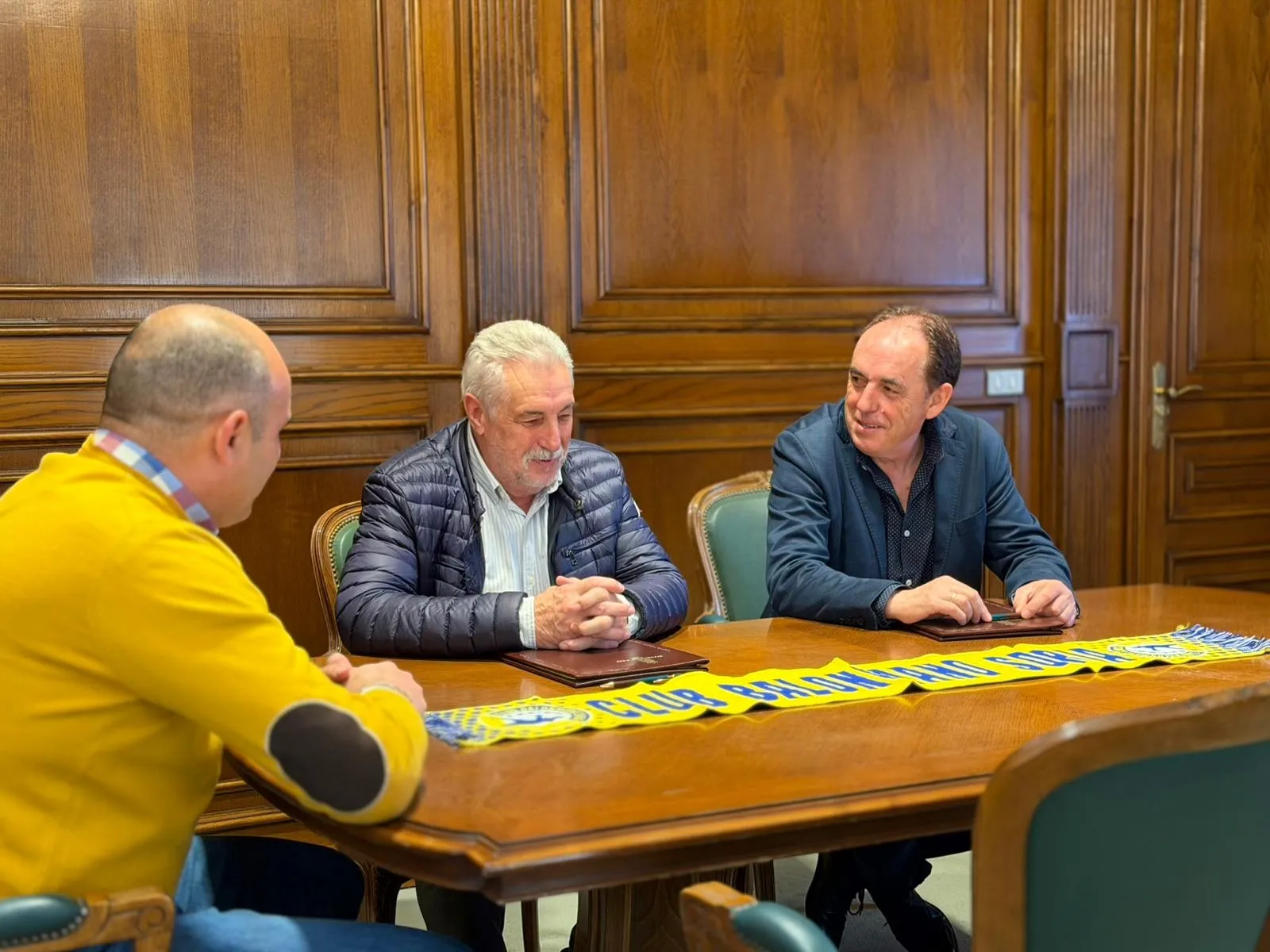 Foto 2 - Diputaci&oacute;n inyecta 30.000 euros al Balonmano Soria para consolidarlo en la &eacute;lite