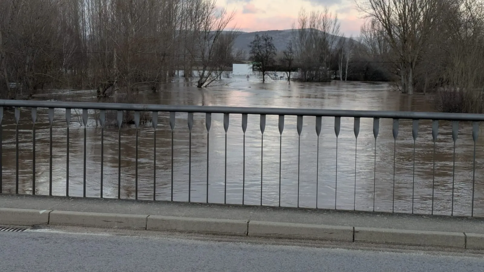 Distintas imágenes de Garray en la mañana de este jueves. SN