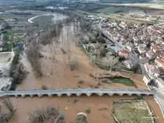 Estado del cauce en San Esteban de Gormaz. , Marcos de Marcos (IberianDrone).