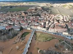 Estado del cauce en San Esteban de Gormaz. , Marcos de Marcos (IberianDrone).