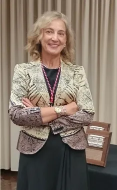 Sara López.
