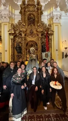 Foto 7 - La juventud de Cabrejas del Pinar mantiene viva la tradici&oacute;n popular
