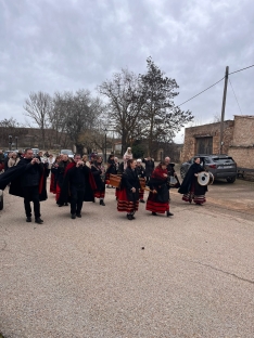 Foto 3 - Pe&ntilde;alba de San Esteban re&uacute;ne a tres generaciones de mujeres para honrar a Santa &Aacute;gueda
