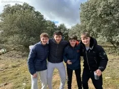 Foto 6 - El fr&iacute;o desluce el Jueves Lardero en Los Royales con una escasa afluencia de j&oacute;venes
