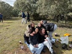 Foto 5 - El fr&iacute;o desluce el Jueves Lardero en Los Royales con una escasa afluencia de j&oacute;venes