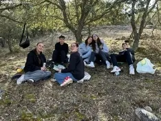 Foto 3 - El fr&iacute;o desluce el Jueves Lardero en Los Royales con una escasa afluencia de j&oacute;venes