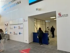 Foto 16 - As&iacute; son la nueva entrada y vest&iacute;bulo del Hospital Santa B&aacute;rbara