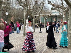 Foto 3 - Soria celebra el D&iacute;a de Andaluc&iacute;a con sevillanas en la Dehesa