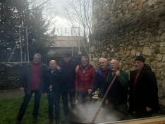 Foto 5 - Sotillo del Rinc&oacute;n desaf&iacute;a la lluvia y el viento para honrar al Santo Cristo del Humilladero