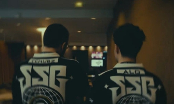 El equipo del técnico soriano ALO_R6 avanza a los play off tras una intensa fase de grupos en el Mundial de R6 en París