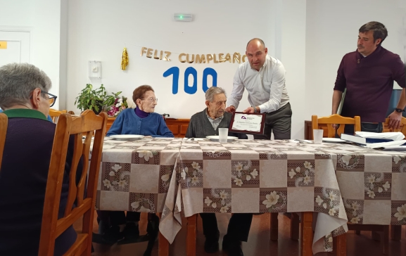 Hipólito Carnicero Peralta, exalcalde de Lubia, celebra su centenario en Tardelcuende