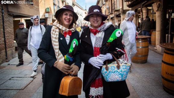 En imágenes: El Burgo, sin frío ante Oriana, pregona su carnaval