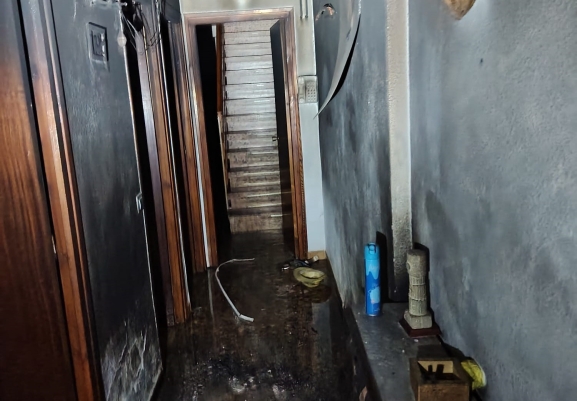 Incendio en una casa de Matanza de Soria que acaba con una joven trasladada al hospital