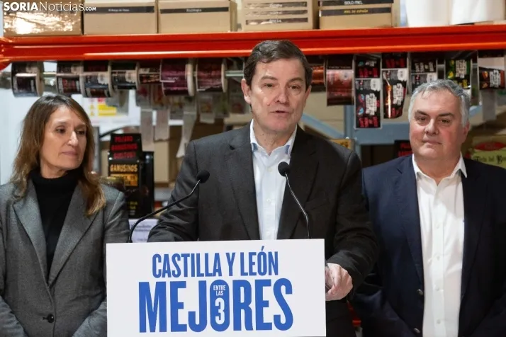 Buscando el voto bajo la lluvia