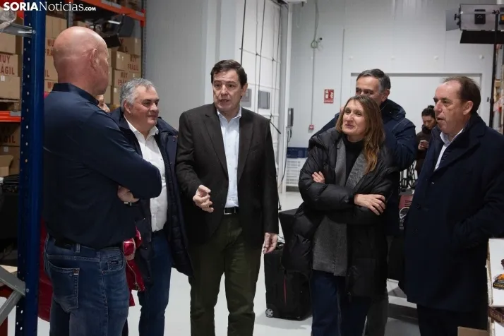 Buscando el voto bajo la lluvia