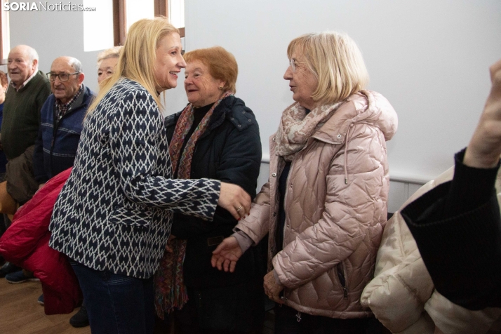 Buscando el voto bajo la lluvia