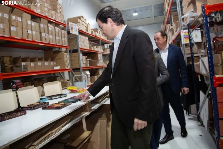 Buscando el voto bajo la lluvia
