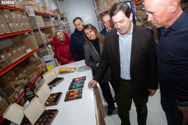 Buscando el voto bajo la lluvia
