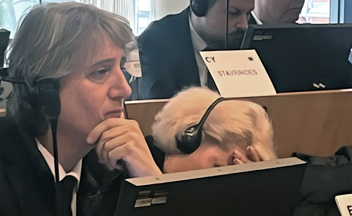 Carlos Martínez reclama en Bruselas financiación para el derecho a quedarse