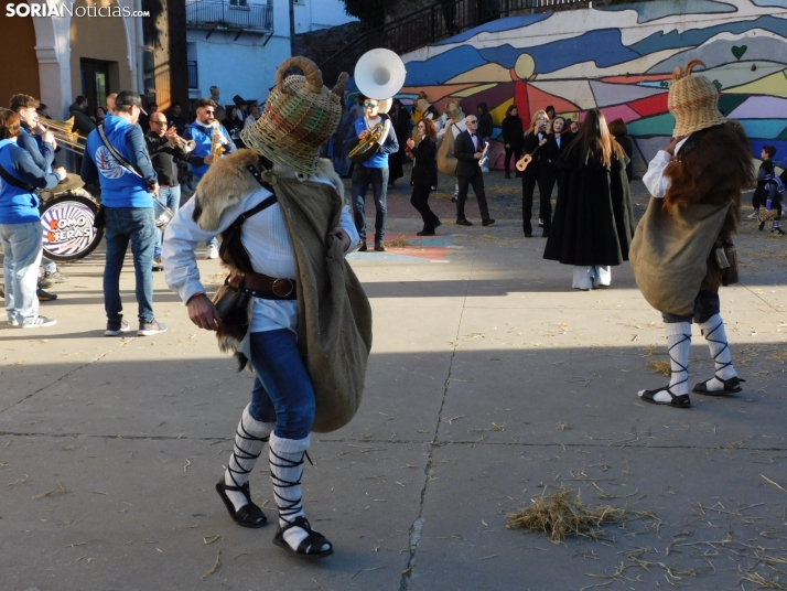 Fotos: Los zarrones vuelven a Borobia para celebrar uno de los carnavales m&aacute;s tradicionales de la provi