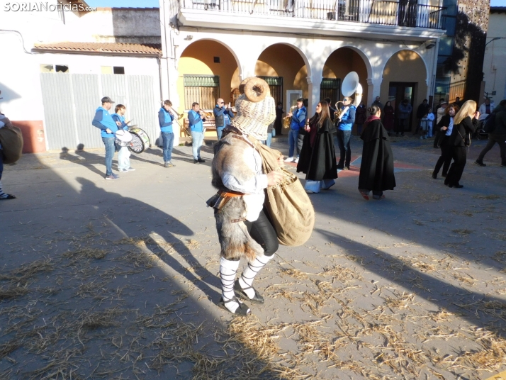 Fotos: Los zarrones vuelven a Borobia para celebrar uno de los carnavales m&aacute;s tradicionales de la provi