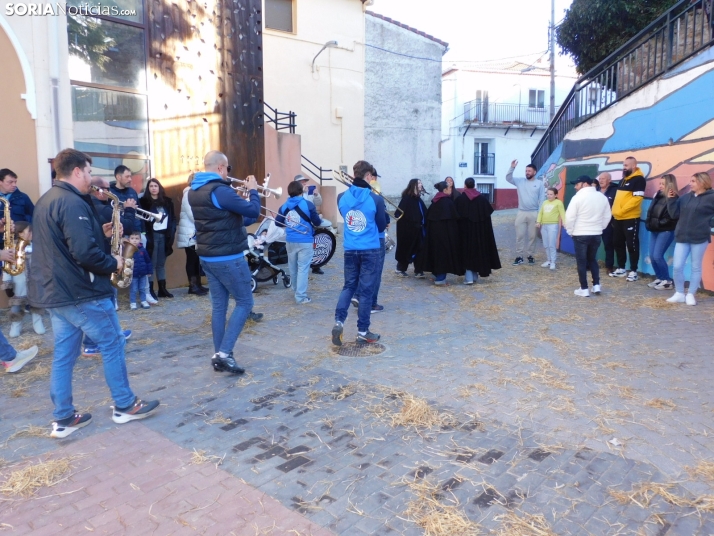 Fotos: Los zarrones vuelven a Borobia para celebrar uno de los carnavales m&aacute;s tradicionales de la provi