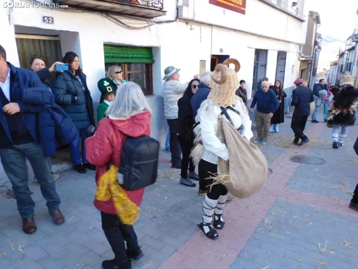 Fotos: Los zarrones vuelven a Borobia para celebrar uno de los carnavales m&aacute;s tradicionales de la provi